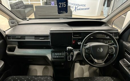Honda Stepwgn IV, 2016 год, 2 229 000 рублей, 16 фотография