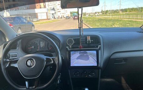 Volkswagen Polo VI (EU Market), 2016 год, 993 000 рублей, 2 фотография