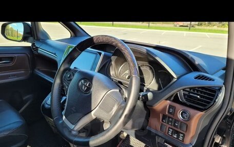 Toyota Esquire I, 2017 год, 2 400 000 рублей, 12 фотография