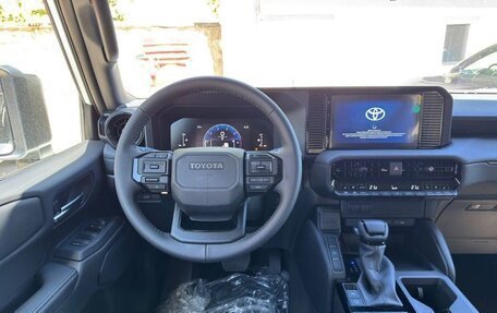 Toyota Land Cruiser Prado, 2024 год, 6 100 000 рублей, 7 фотография