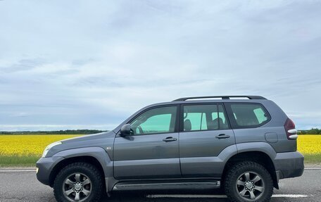Toyota Land Cruiser Prado 120 рестайлинг, 2006 год, 2 250 000 рублей, 2 фотография