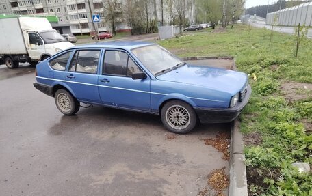 Volkswagen Passat B2, 1987 год, 210 000 рублей, 1 фотография