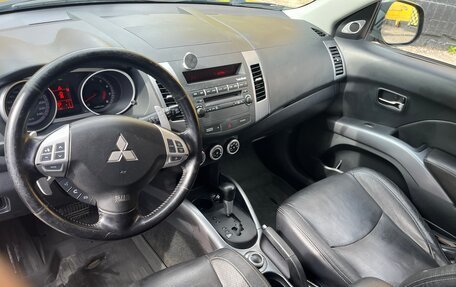 Mitsubishi Outlander III рестайлинг 3, 2007 год, 895 000 рублей, 4 фотография