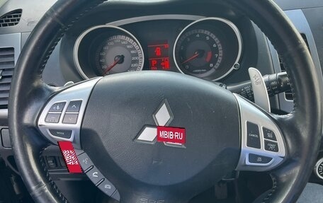 Mitsubishi Outlander III рестайлинг 3, 2007 год, 895 000 рублей, 2 фотография
