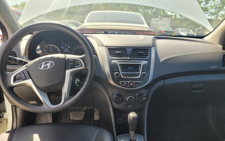 Hyundai Solaris II рестайлинг, 2016 год, 946 000 рублей, 3 фотография