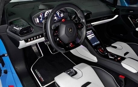 Lamborghini Huracán, 2022 год, 32 990 000 рублей, 3 фотография