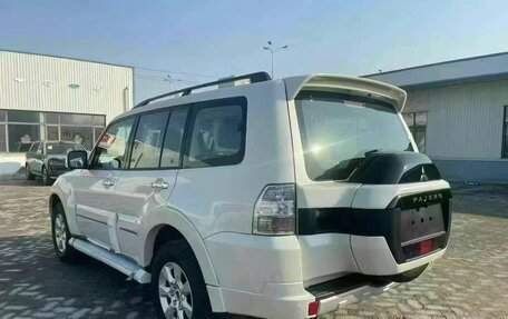 Mitsubishi Pajero IV, 2021 год, 4 300 000 рублей, 4 фотография