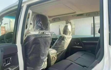 Mitsubishi Pajero IV, 2021 год, 4 300 000 рублей, 8 фотография