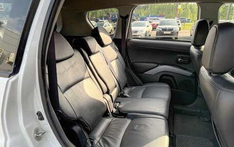 Mitsubishi Outlander III рестайлинг 3, 2010 год, 885 000 рублей, 7 фотография