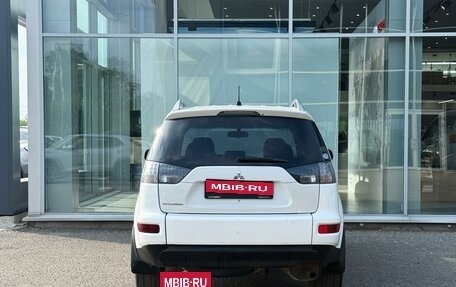 Mitsubishi Outlander III рестайлинг 3, 2010 год, 885 000 рублей, 4 фотография