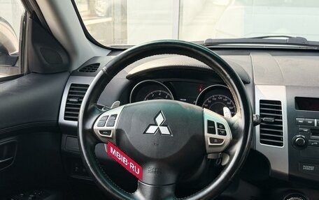 Mitsubishi Outlander III рестайлинг 3, 2010 год, 885 000 рублей, 13 фотография