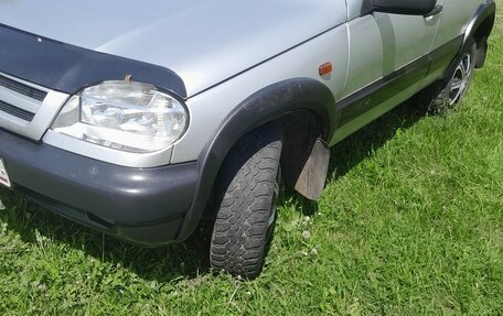 Chevrolet Niva I рестайлинг, 2005 год, 290 000 рублей, 2 фотография