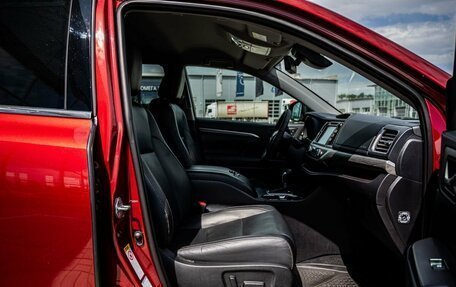 Toyota Highlander III, 2019 год, 3 900 000 рублей, 11 фотография