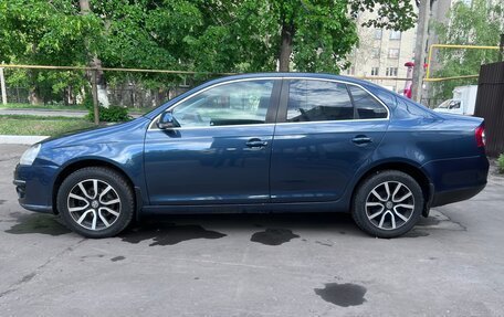 Volkswagen Jetta VI, 2007 год, 699 000 рублей, 2 фотография