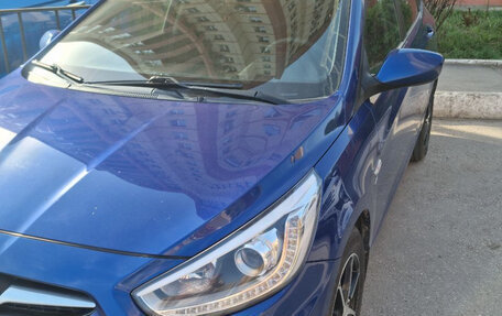 Hyundai Solaris II рестайлинг, 2013 год, 950 000 рублей, 2 фотография