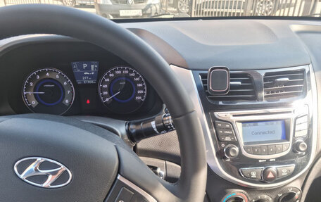 Hyundai Solaris II рестайлинг, 2013 год, 950 000 рублей, 9 фотография