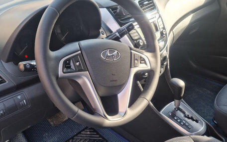 Hyundai Solaris II рестайлинг, 2013 год, 950 000 рублей, 8 фотография