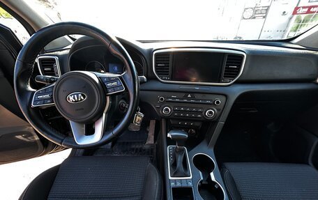 KIA Sportage IV рестайлинг, 2020 год, 2 300 000 рублей, 17 фотография