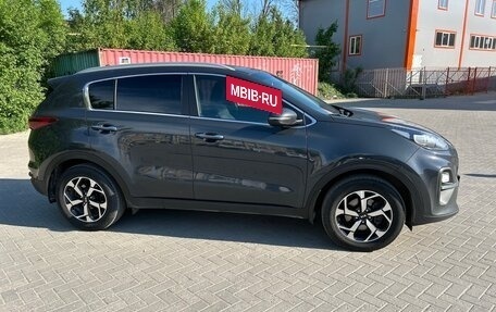 KIA Sportage IV рестайлинг, 2020 год, 2 300 000 рублей, 7 фотография
