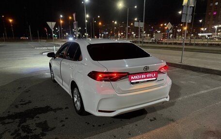 Toyota Corolla, 2022 год, 2 365 000 рублей, 3 фотография