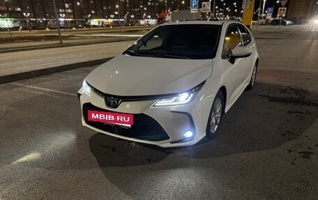 Toyota Corolla, 2022 год, 2 365 000 рублей, 2 фотография