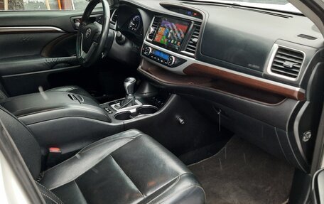Toyota Highlander III, 2014 год, 2 730 000 рублей, 8 фотография