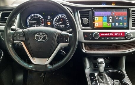 Toyota Highlander III, 2014 год, 2 730 000 рублей, 11 фотография