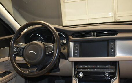 Jaguar XF II, 2016 год, 2 250 000 рублей, 10 фотография