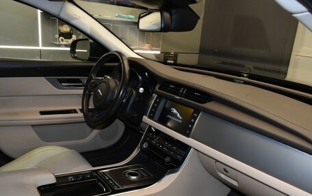 Jaguar XF II, 2016 год, 2 250 000 рублей, 9 фотография