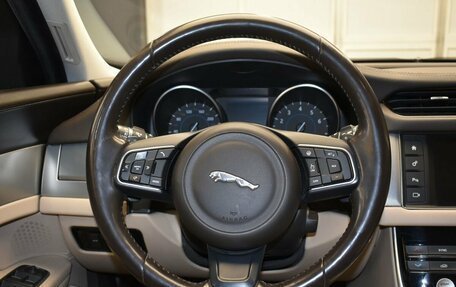 Jaguar XF II, 2016 год, 2 250 000 рублей, 11 фотография