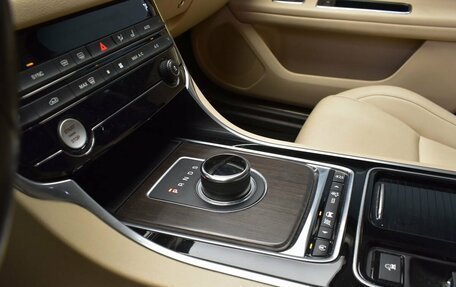 Jaguar XF II, 2016 год, 2 250 000 рублей, 20 фотография