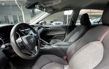 Toyota Camry, 2018 год, 2 750 000 рублей, 6 фотография