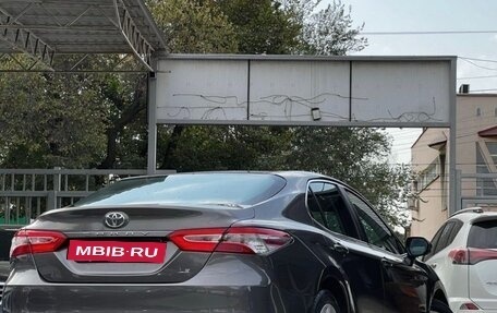 Toyota Camry, 2018 год, 2 750 000 рублей, 4 фотография
