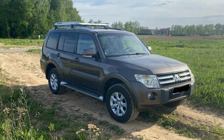 Mitsubishi Pajero IV, 2011 год, 1 800 000 рублей, 3 фотография
