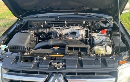 Mitsubishi Pajero IV, 2011 год, 1 800 000 рублей, 10 фотография