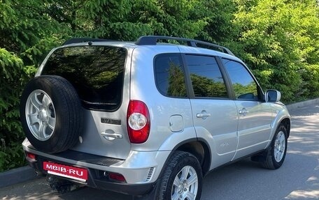 Chevrolet Niva I рестайлинг, 2011 год, 590 000 рублей, 3 фотография