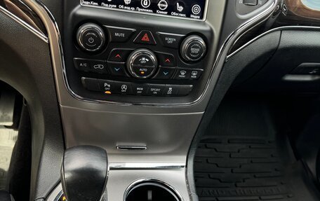 Jeep Grand Cherokee, 2017 год, 2 750 000 рублей, 19 фотография
