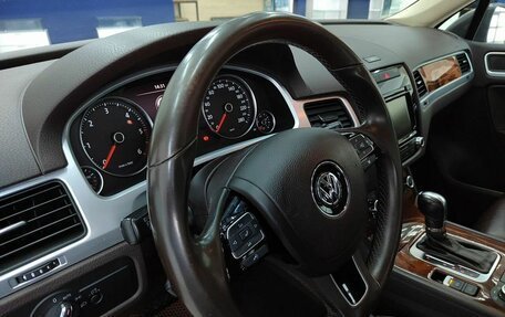 Volkswagen Touareg III, 2011 год, 2 060 000 рублей, 4 фотография