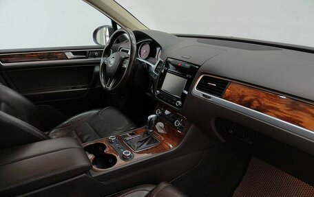 Volkswagen Touareg III, 2011 год, 2 060 000 рублей, 5 фотография