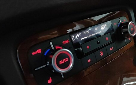 Volkswagen Touareg III, 2011 год, 2 060 000 рублей, 8 фотография