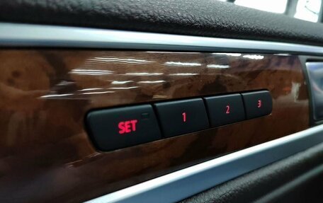 Volkswagen Touareg III, 2011 год, 2 060 000 рублей, 11 фотография
