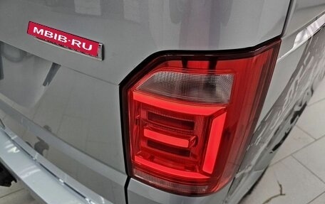 Volkswagen Multivan T6 рестайлинг, 2018 год, 4 910 000 рублей, 16 фотография