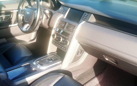 Land Rover Discovery Sport I рестайлинг, 2016 год, 2 750 000 рублей, 8 фотография
