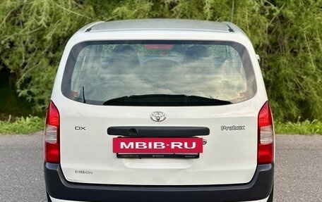 Toyota Probox I, 2010 год, 795 000 рублей, 10 фотография