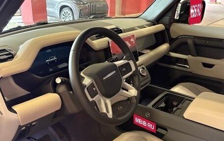 Land Rover Defender II, 2023 год, 12 500 000 рублей, 16 фотография