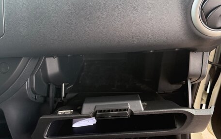 Nissan Note II рестайлинг, 2011 год, 900 000 рублей, 26 фотография