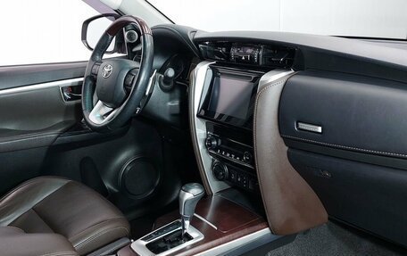 Toyota Fortuner II, 2019 год, 3 188 000 рублей, 9 фотография