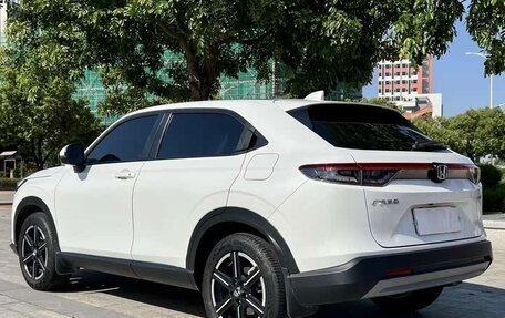 Honda Vezel, 2022 год, 1 610 000 рублей, 4 фотография