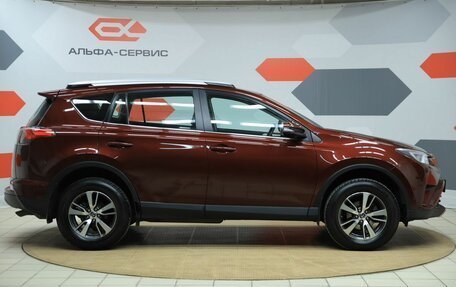Toyota RAV4, 2019 год, 2 390 000 рублей, 4 фотография