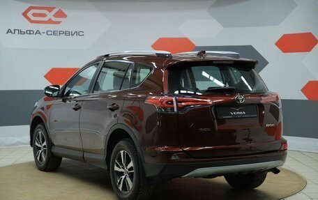 Toyota RAV4, 2019 год, 2 390 000 рублей, 7 фотография